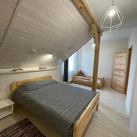 Starp Krastiem 2 Apartment